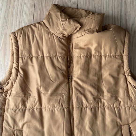 Vici Puffer Vest - Picture 2 of 4